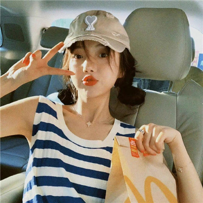 伴游女生白思纯的资料