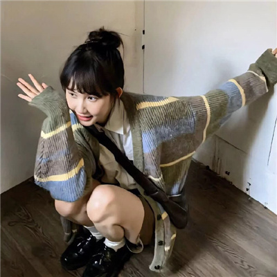 伴游女生秦芳新的资料