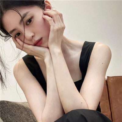 伴游女生周野的资料